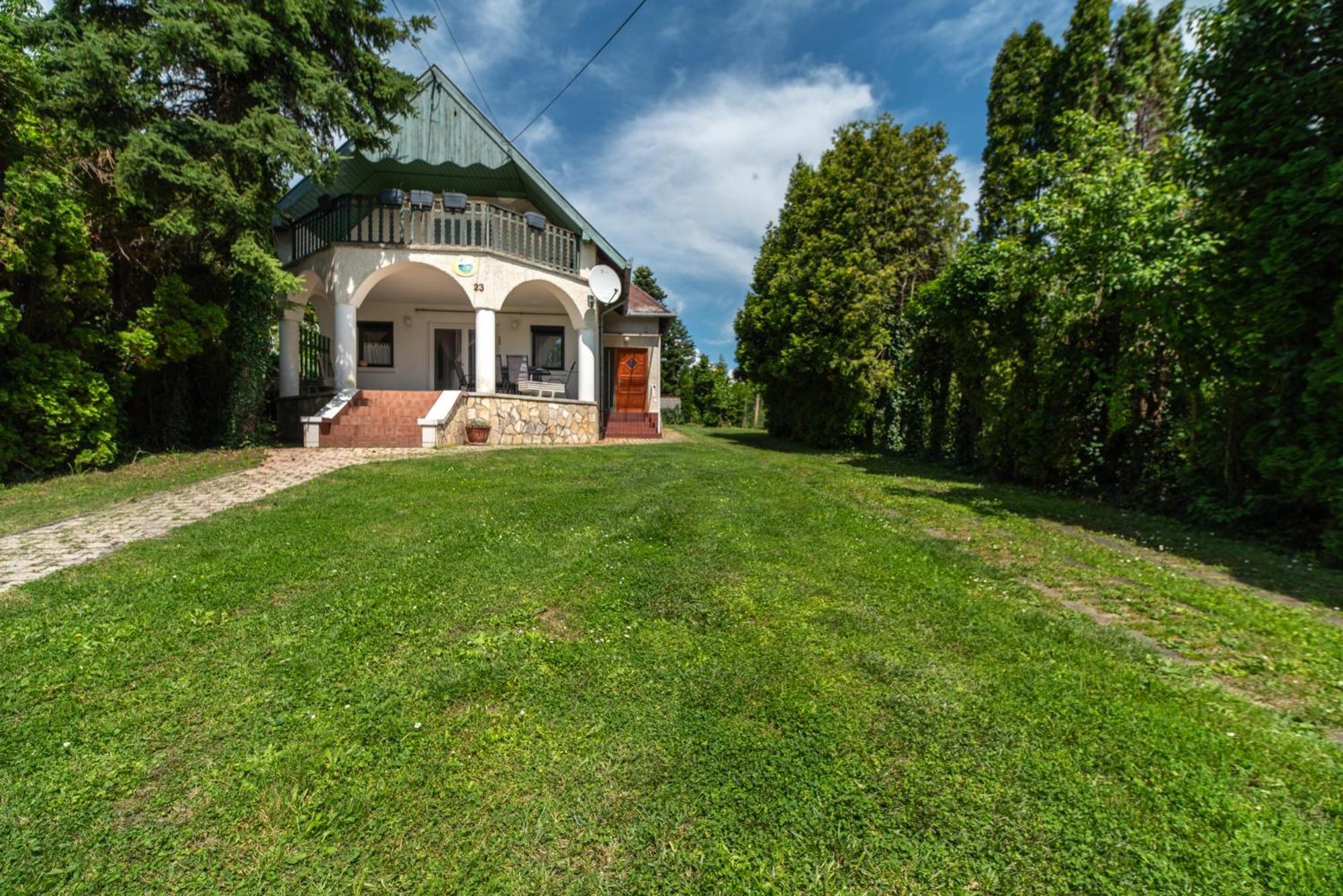 Jazmin Vendeghaz Villa Balatongyörök Buitenkant foto